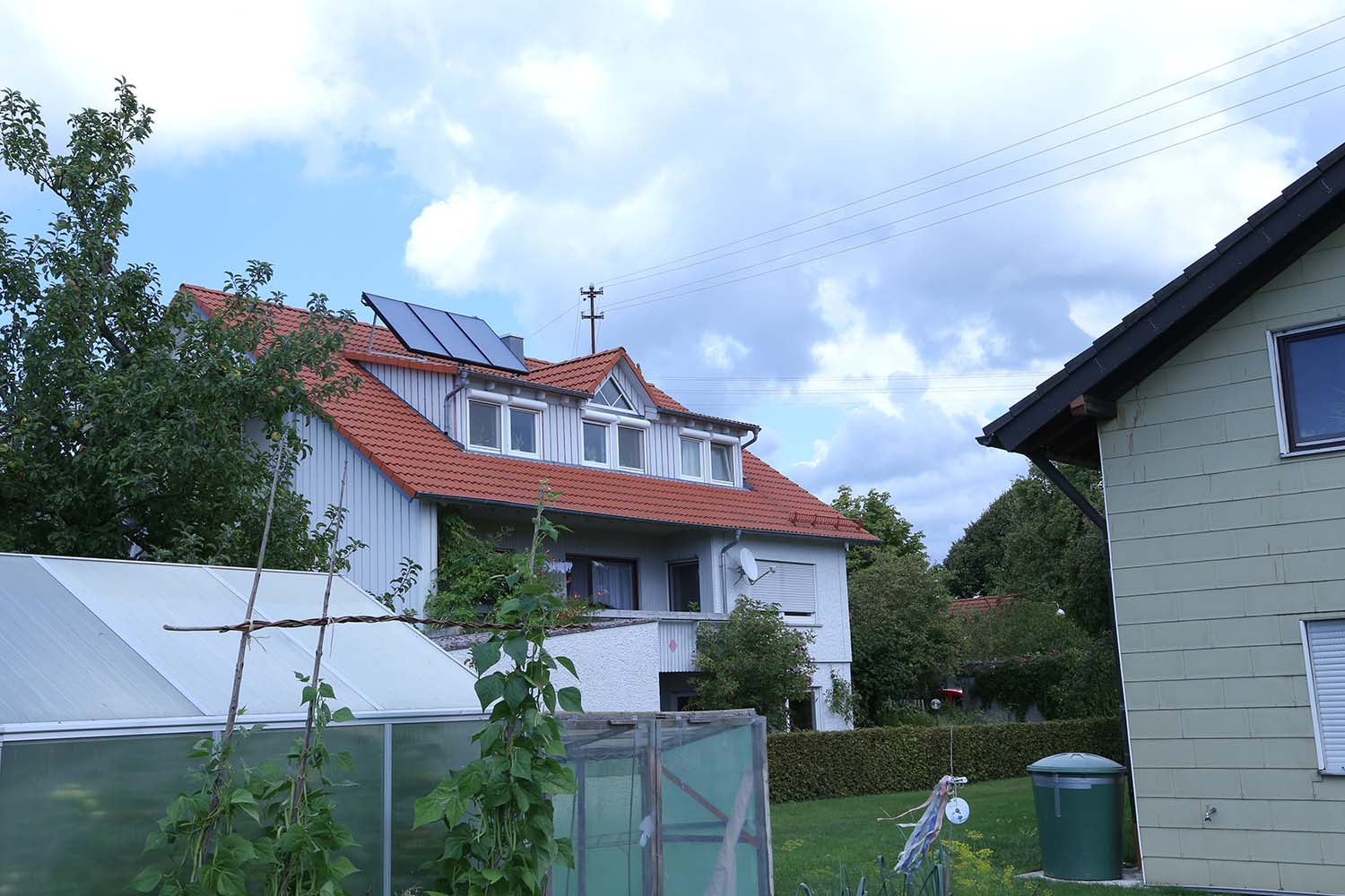 Schlepp-Satteldachgaube in Hummelsweiler